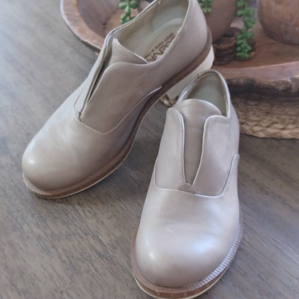 Elena Miro loafers